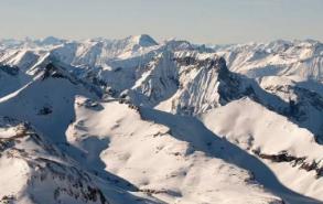 阿尔卑斯山最高峰是哪个